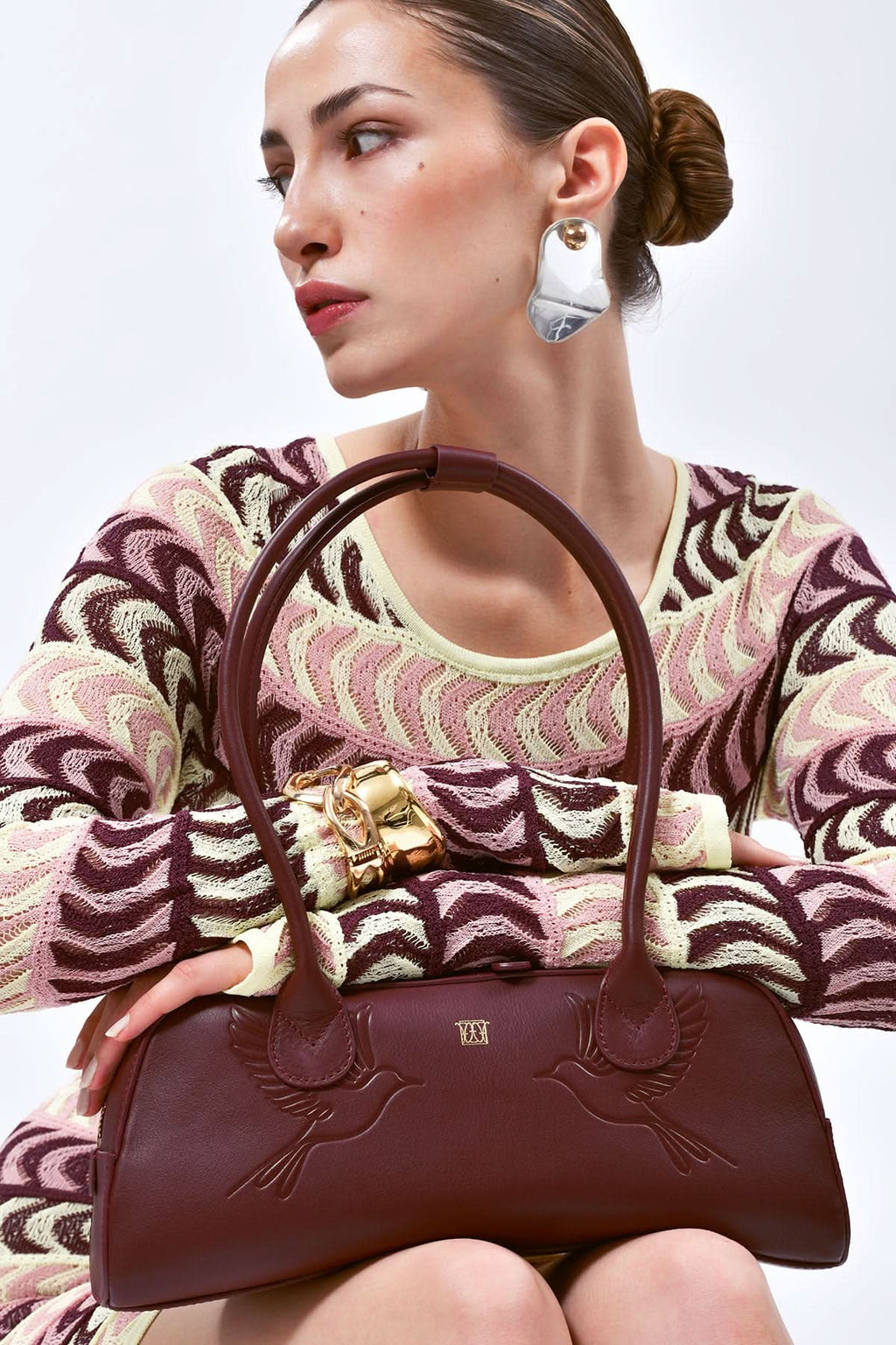 Premium hakiki deri bordo kadın omuz çantası – Celadon şık ve zamansız tasarım
